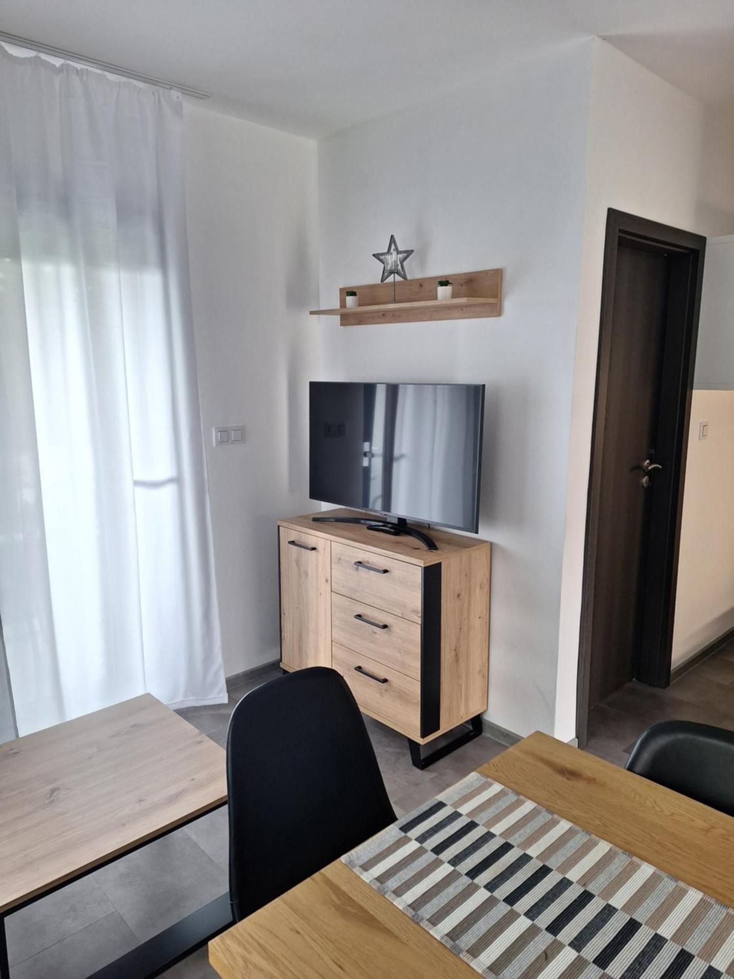Mb Apartmany Lipno 伏尔塔瓦河畔利普诺 外观 照片